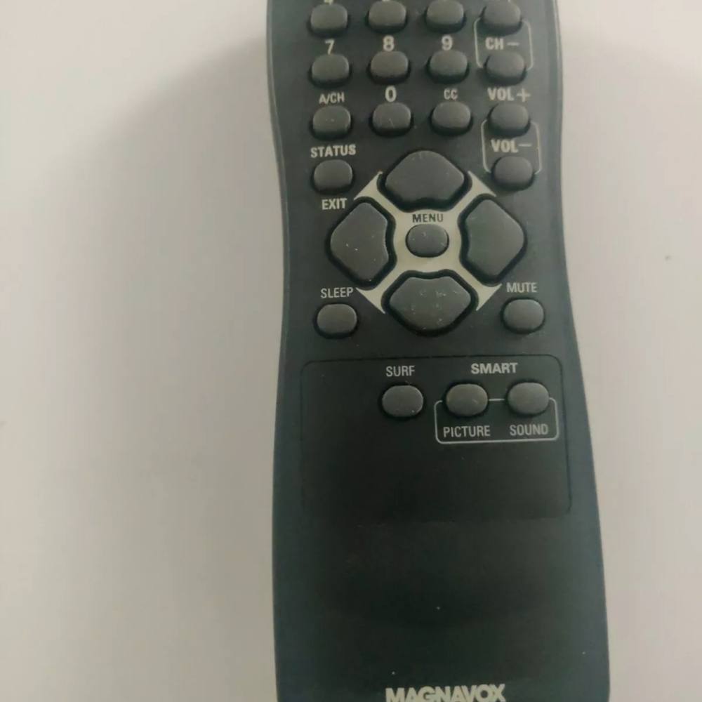 Magnavox  IECR06 TV Remote Control - Cleaned and Tested